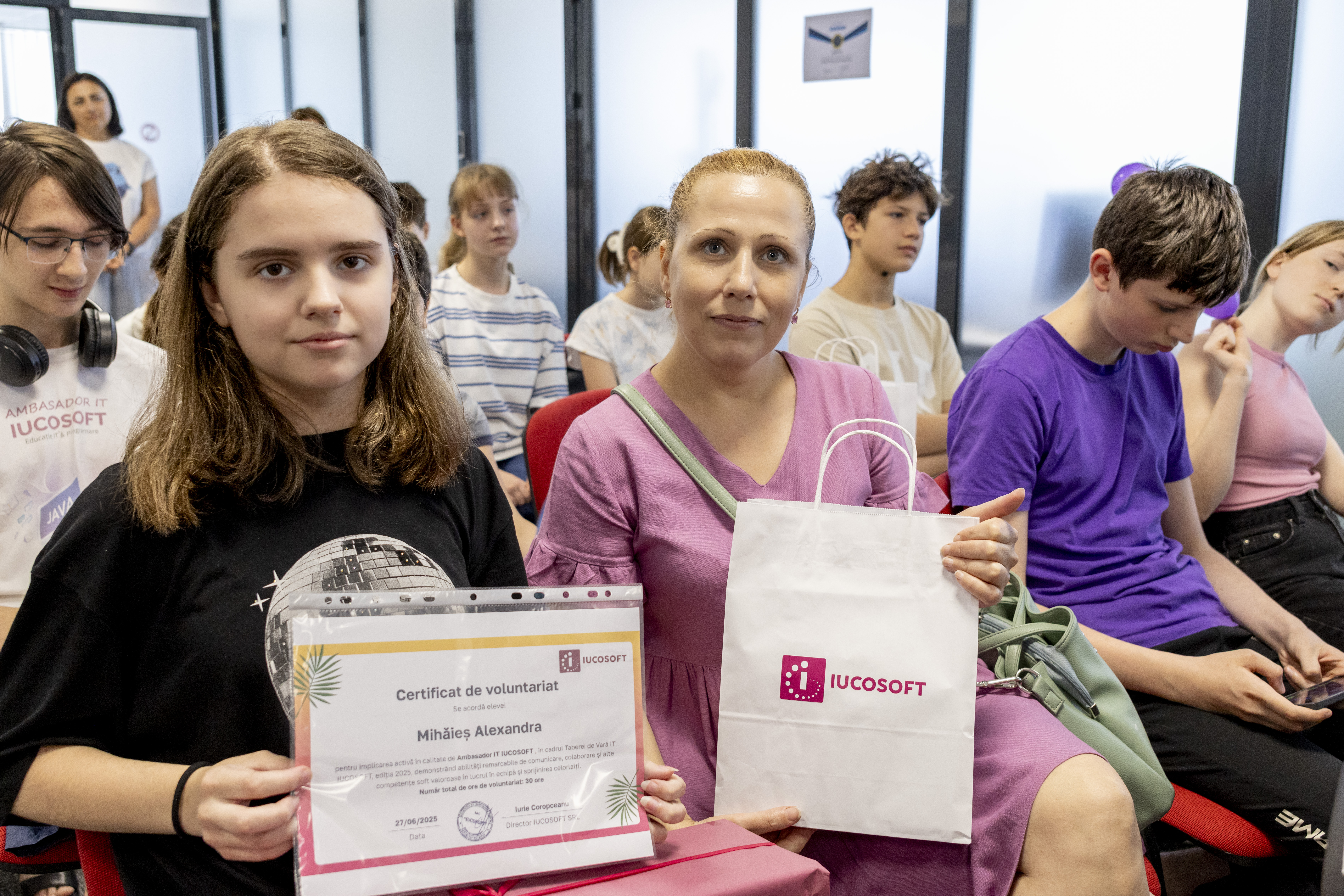 Mamă și fiică cu certificat IUCOSOFT